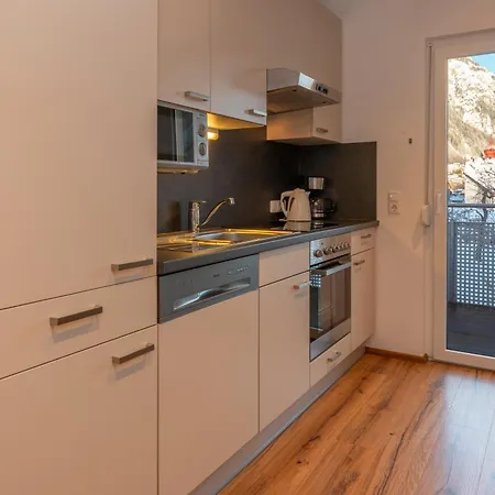 아파트 Haus Sahin 판단츠